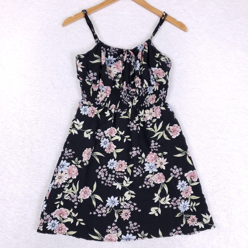SO Goods For Life‎ Babydoll Dress Womens S Floral Smocked Sun Dress Black Pink